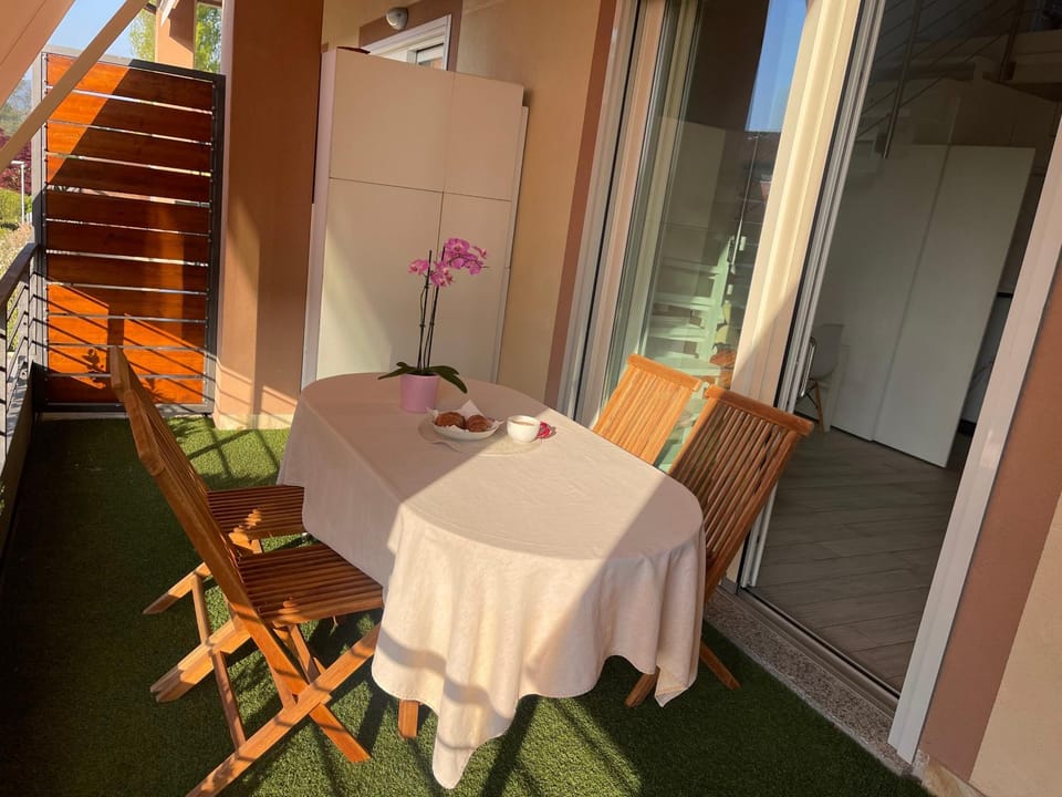 View (from property/room), Balcony/Terrace