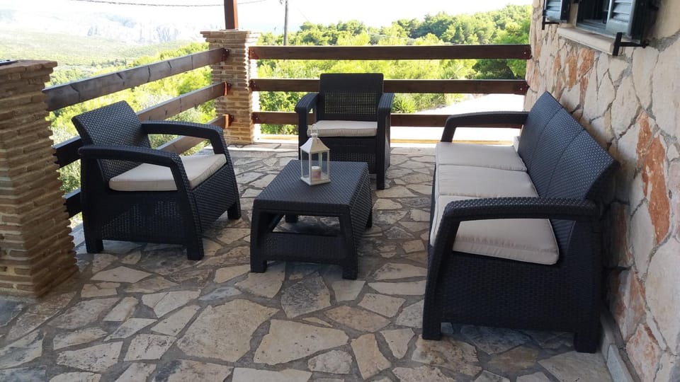 Day, Summer, Balcony/Terrace, Seating area, On site, Mountain view