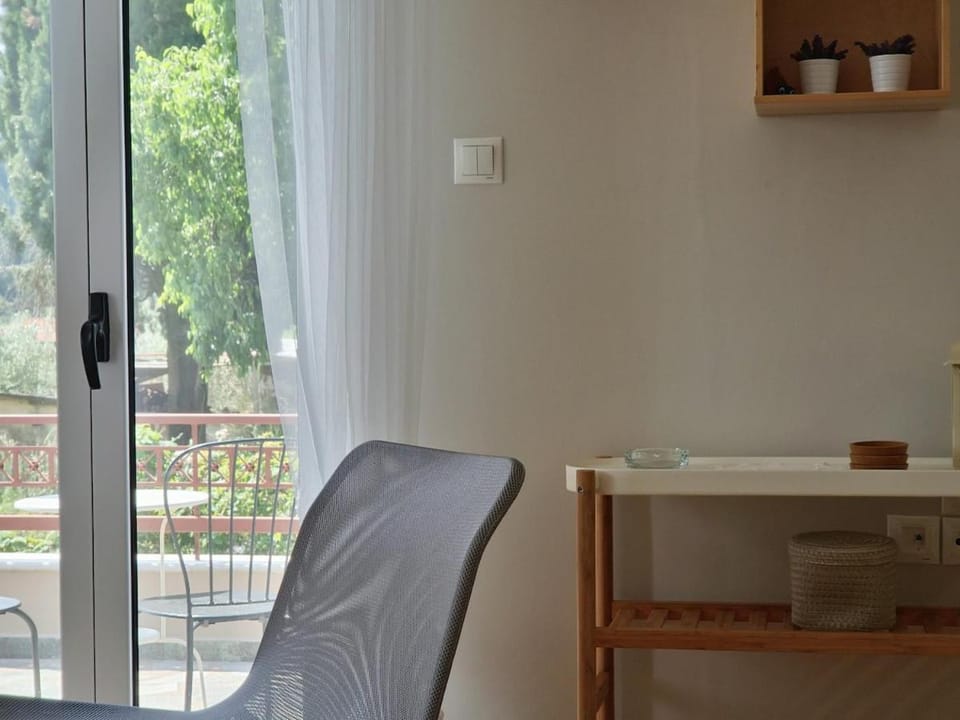 Peonia Flower House Apartment in Lefkada, Lefkada Municipality, Greece