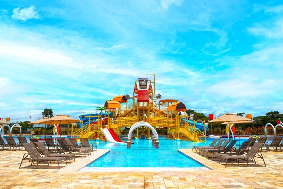 Day, Aqua park, Pool view, Swimming pool, sunbed