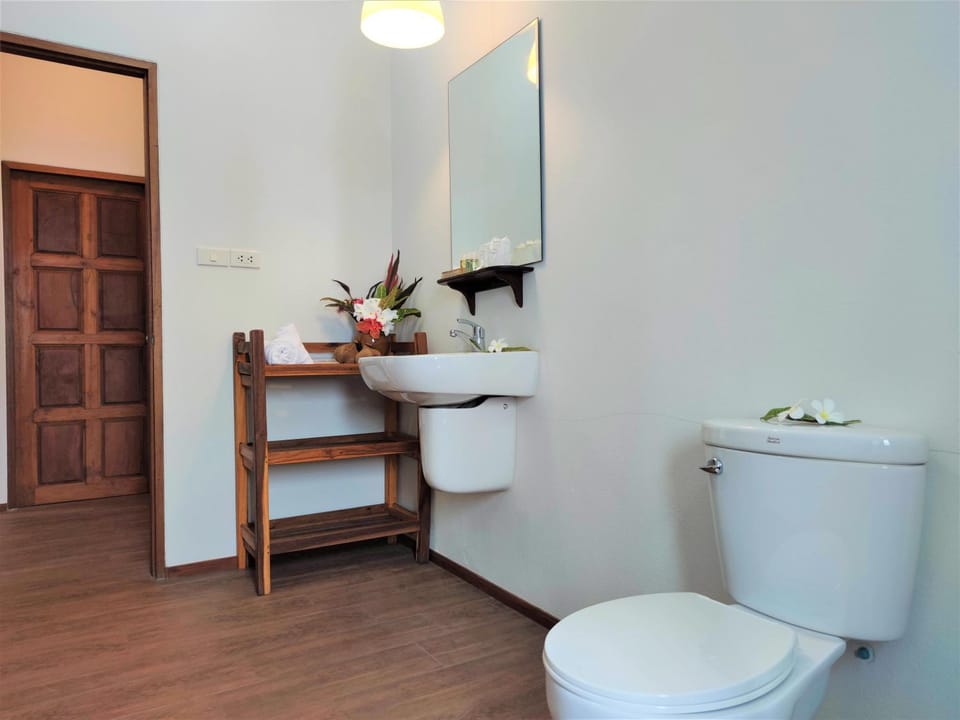 Toilet, Bathroom