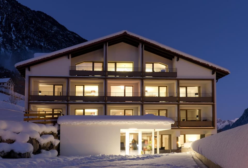 Facade/entrance, Night, Winter, On site