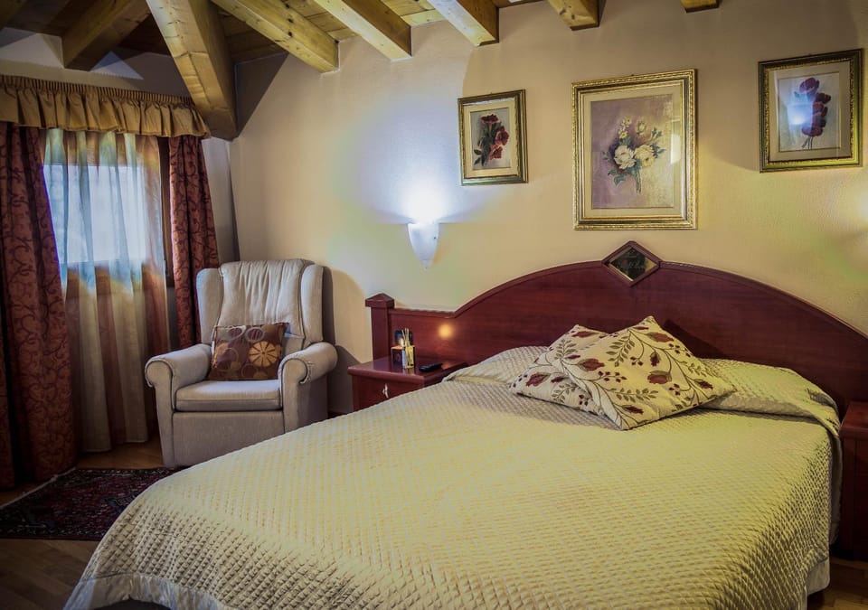 Balcony/Terrace, Pets, cot, Family
