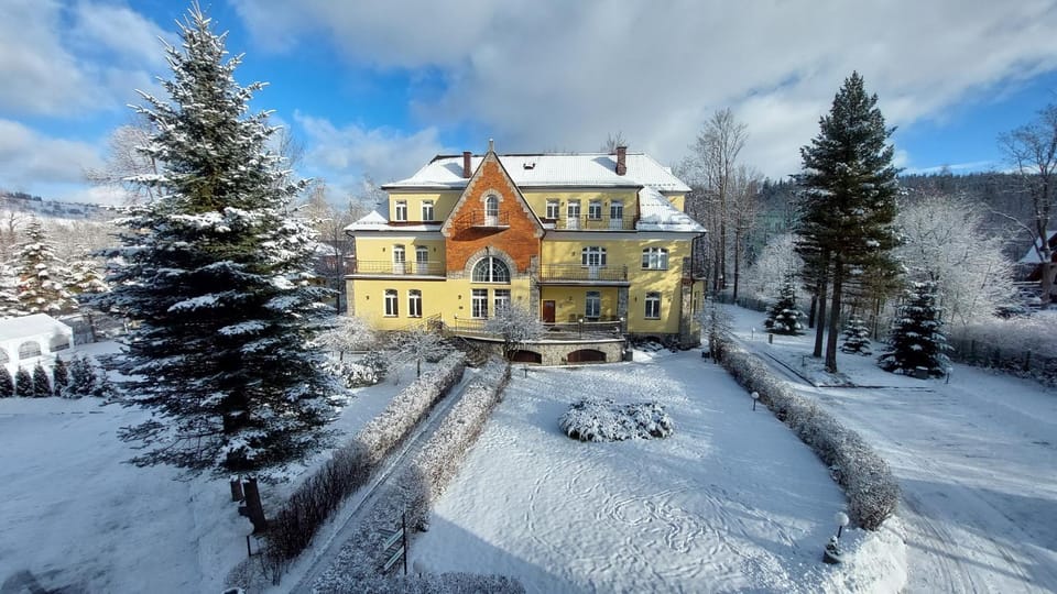 Property building, Winter