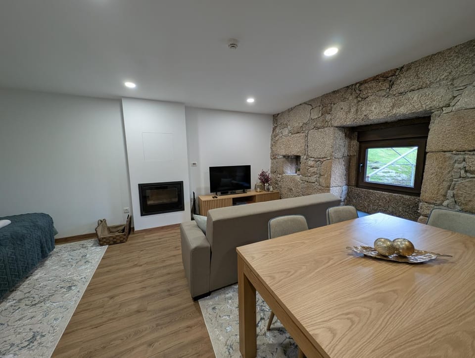 TV and multimedia, Seating area