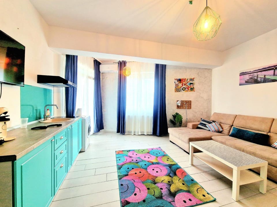 Azzurro Sea View Mamaia Apartment in Constanta