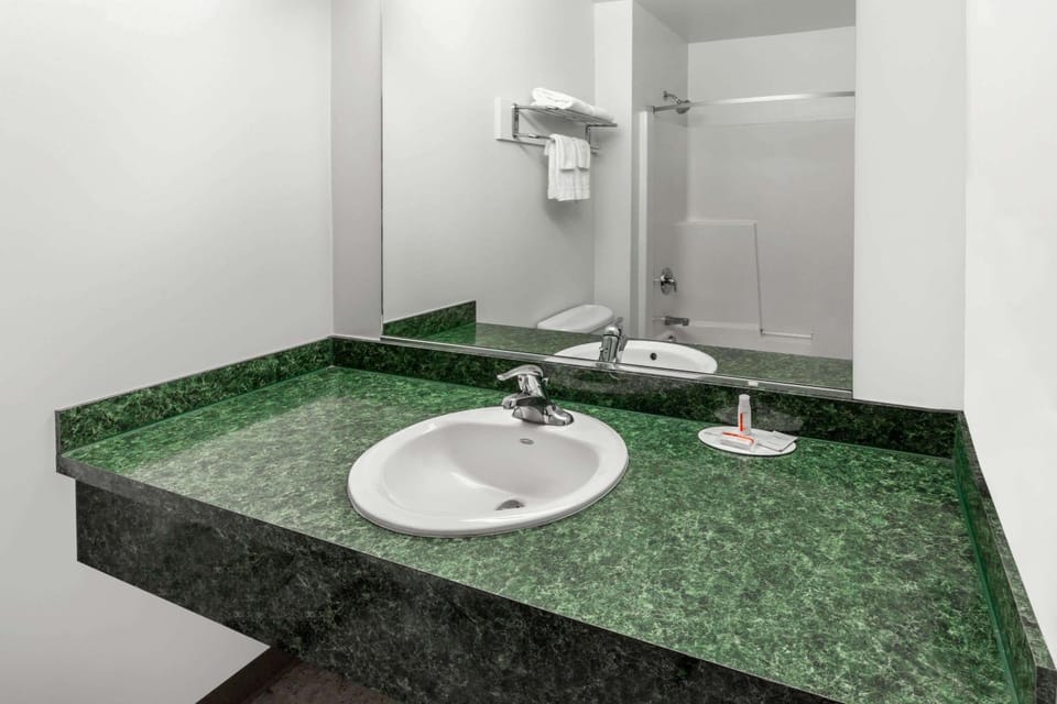 Bathroom, Photo of the whole room, On site