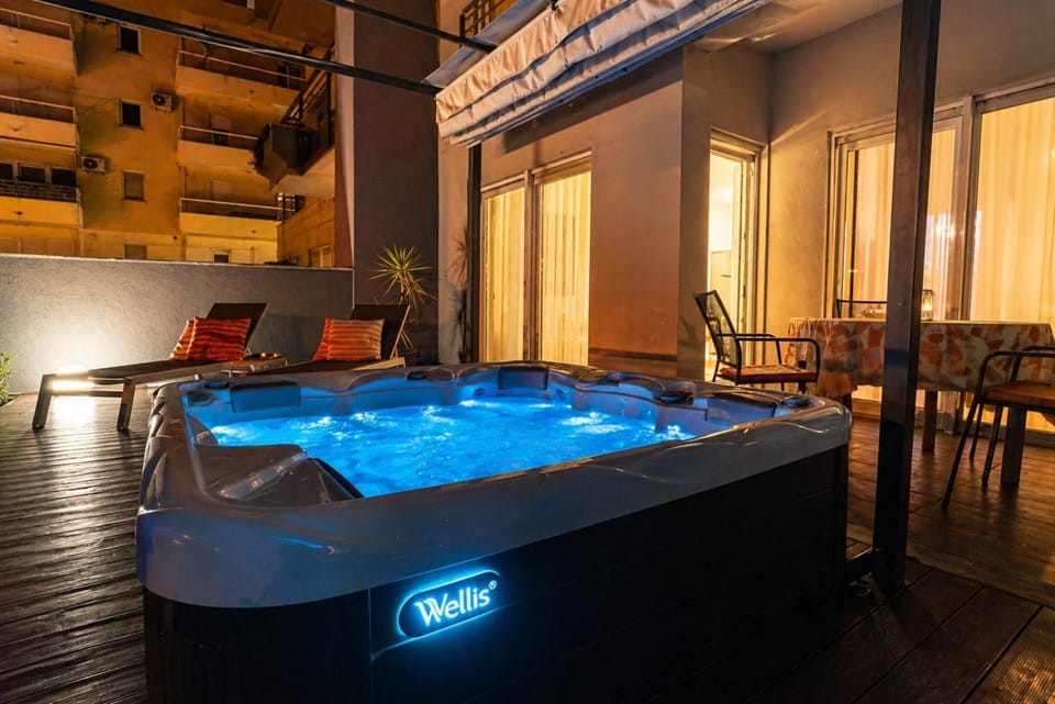 Patio, Night, Hot Tub