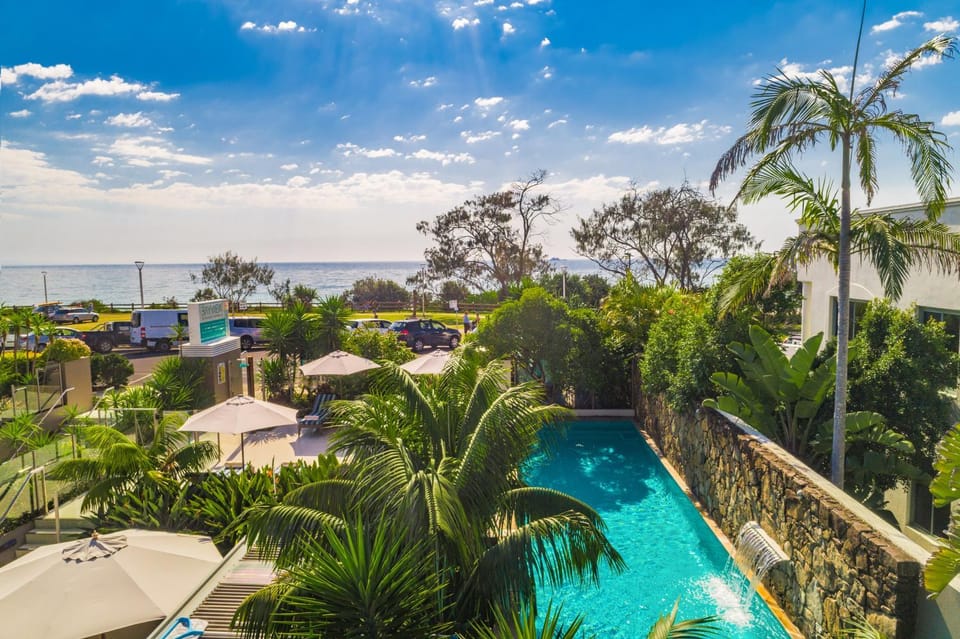 Pool view, Sea view