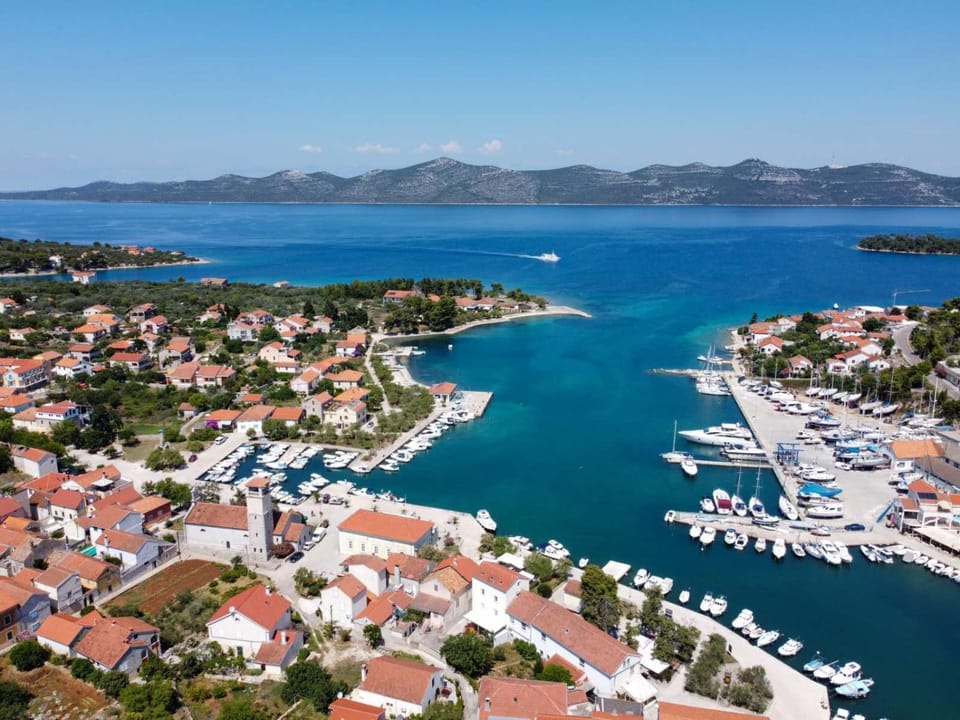 Slanac 3 Apartment in Zadar County