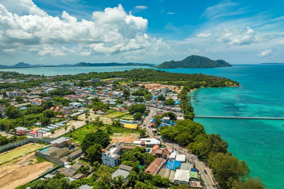 Nearby landmark, Day, Neighbourhood, Natural landscape, Bird's eye view, Beach, City view, Lake view, Mountain view, River view, Sea view