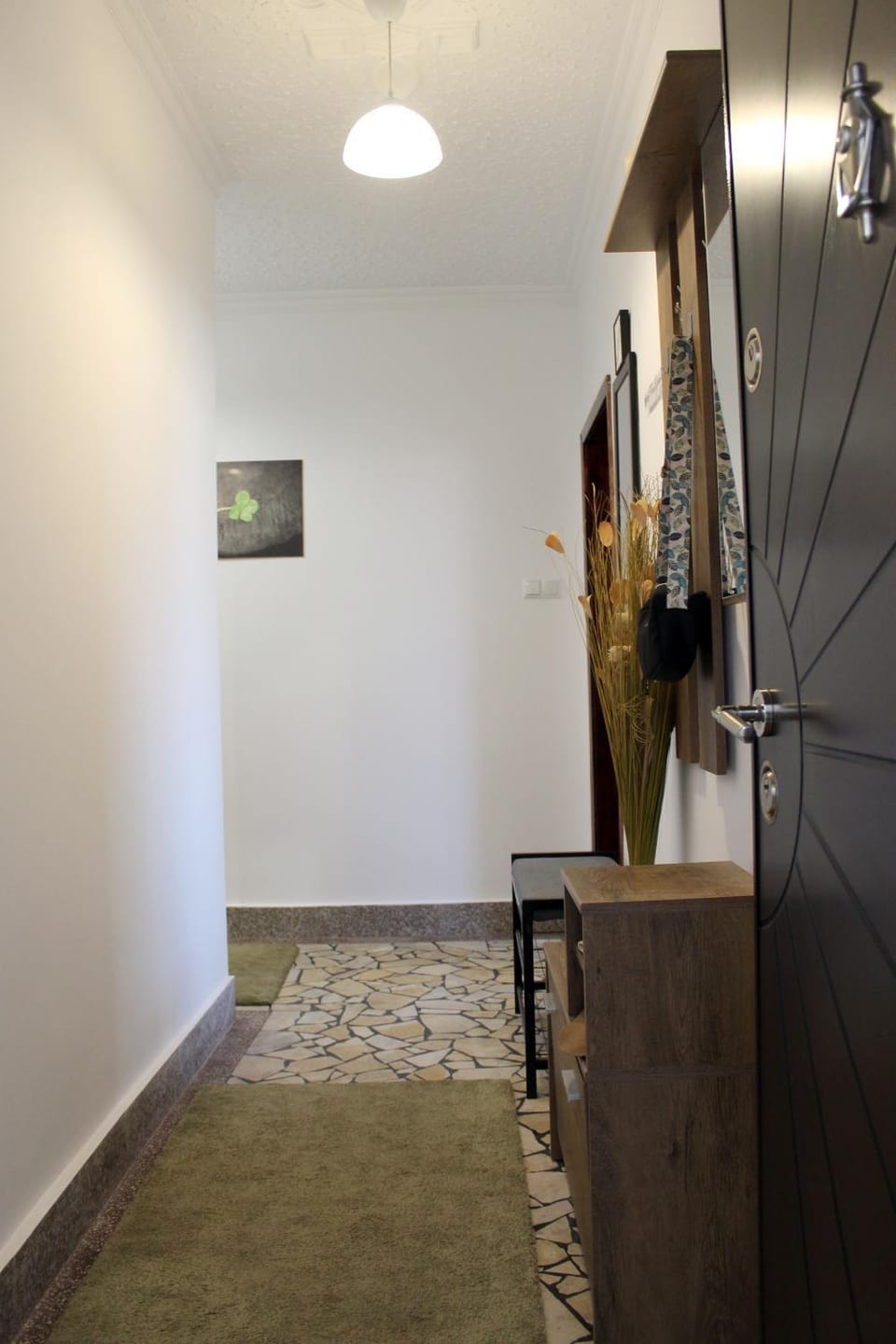 Living room, Dining area, Meals