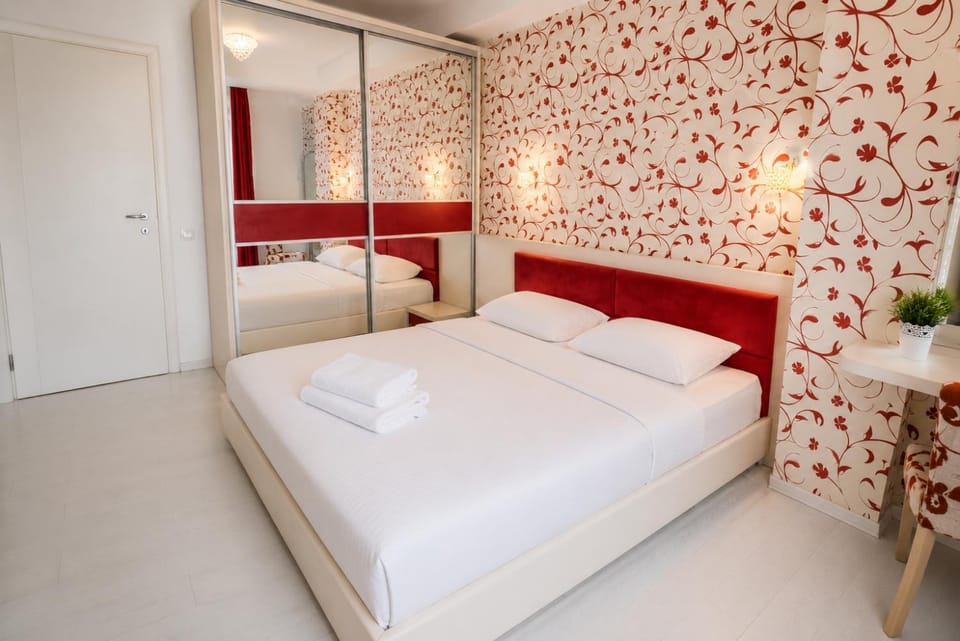 Bed, Photo of the whole room, Bedroom, towels, wardrobe