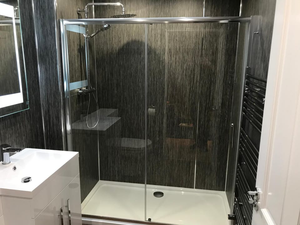 Shower, Photo of the whole room