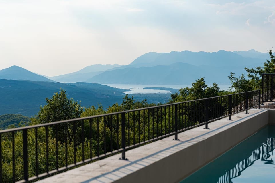 Nearby landmark, Mountain view, Swimming pool