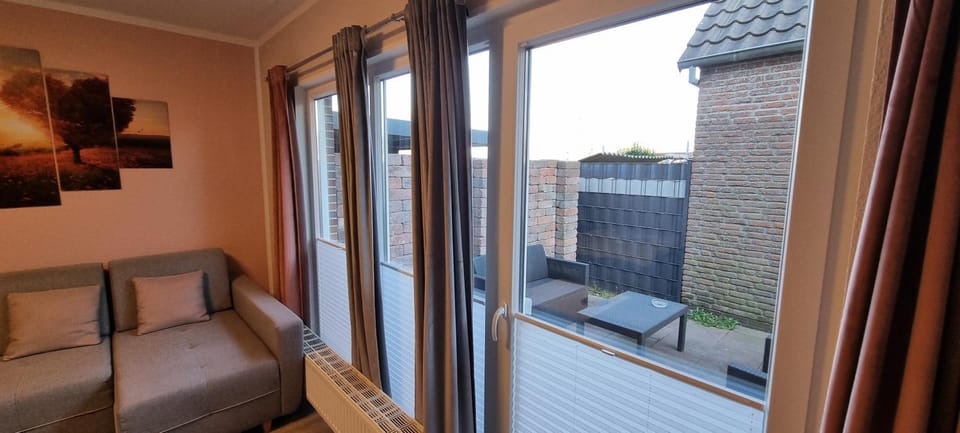 View (from property/room), Balcony/Terrace, Seating area