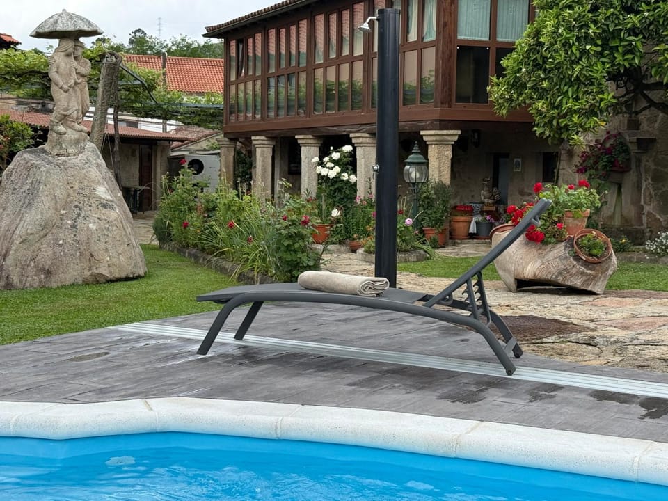Property building, Garden, Pool view, Swimming pool, sunbed