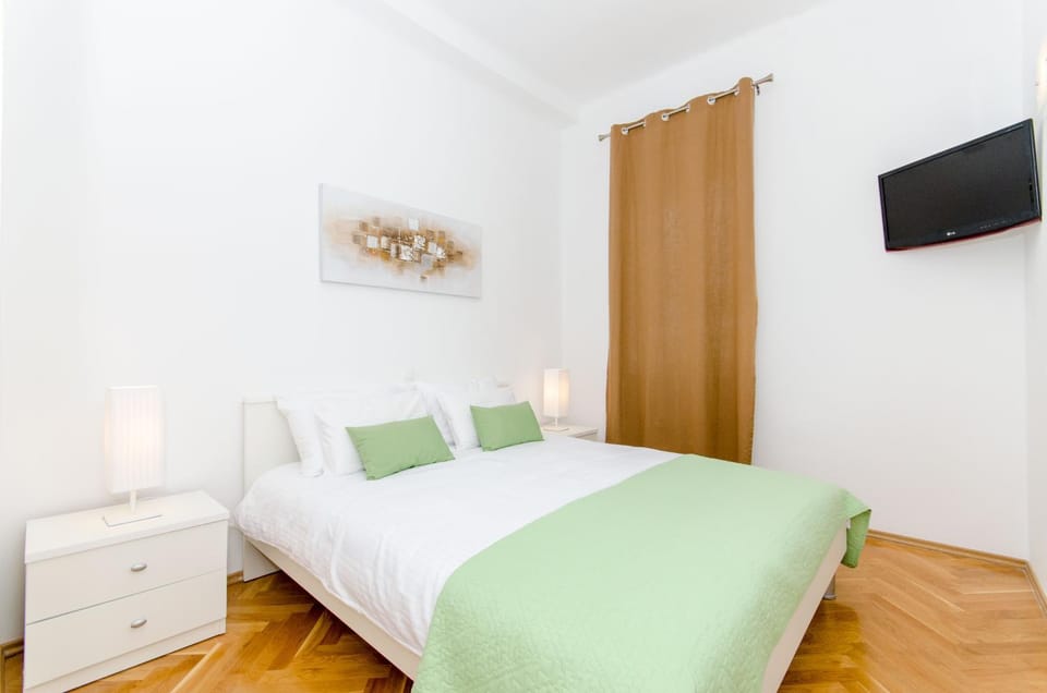 TV and multimedia, Bedroom