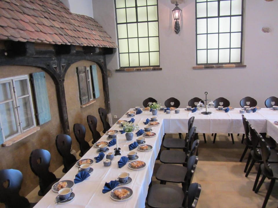 Restaurant/places to eat, Food and drinks, Banquet/Function facilities, Decorative detail