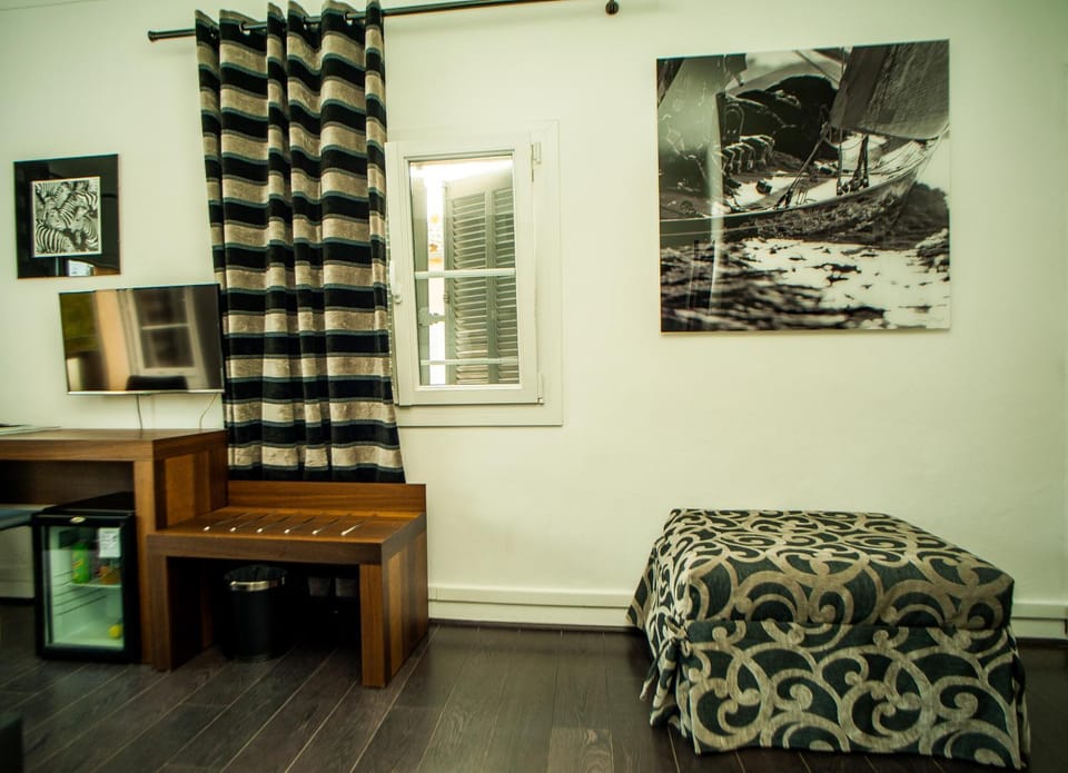 Bed, Decorative detail