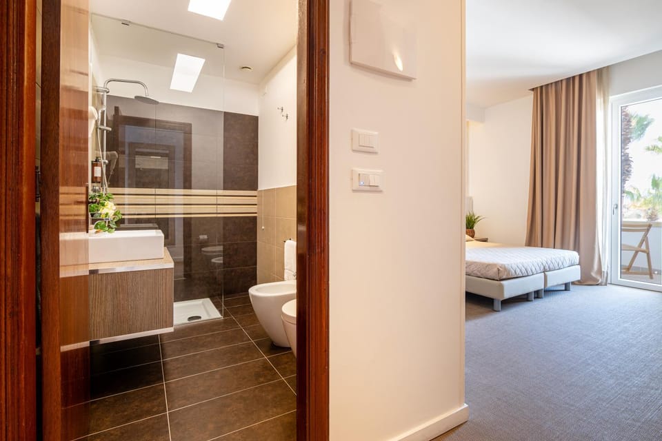 Villaggio Poseidone Beach Resort - Hotel Resort in Torre San Giovanni