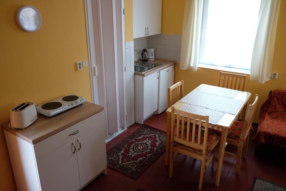 Kitchen or kitchenette, Living room, Dining area