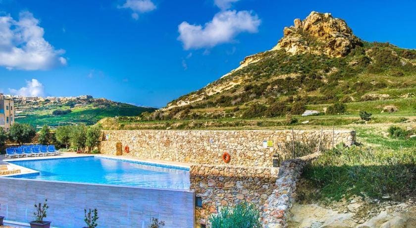 Holiday Escape I Sun, Pool & Beach Bed and Breakfast in Malta