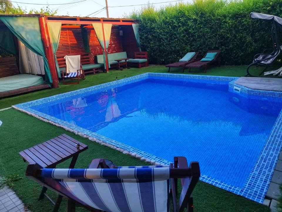 Property building, Swimming pool