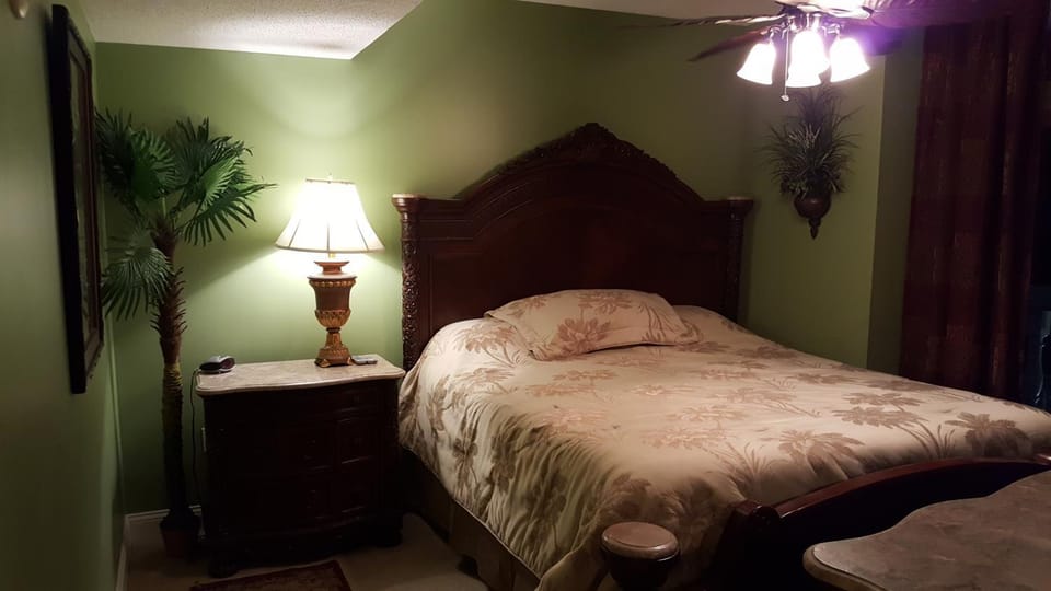 JeffsCondos - 5 Bedroom - Ocean Blue Resort Apartment in Myrtle Beach