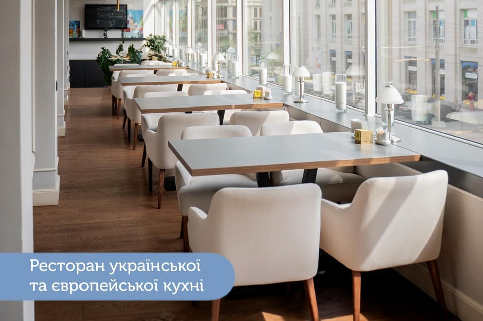Restaurant/places to eat, Restaurant/places to eat