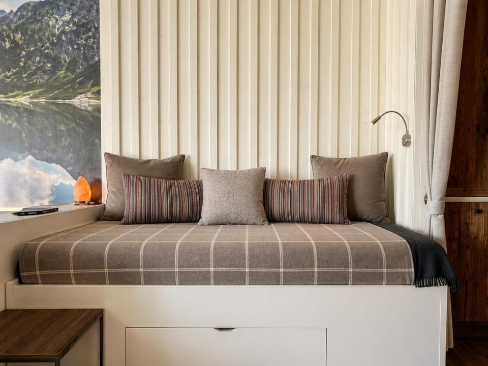Bed, Living room, Seating area