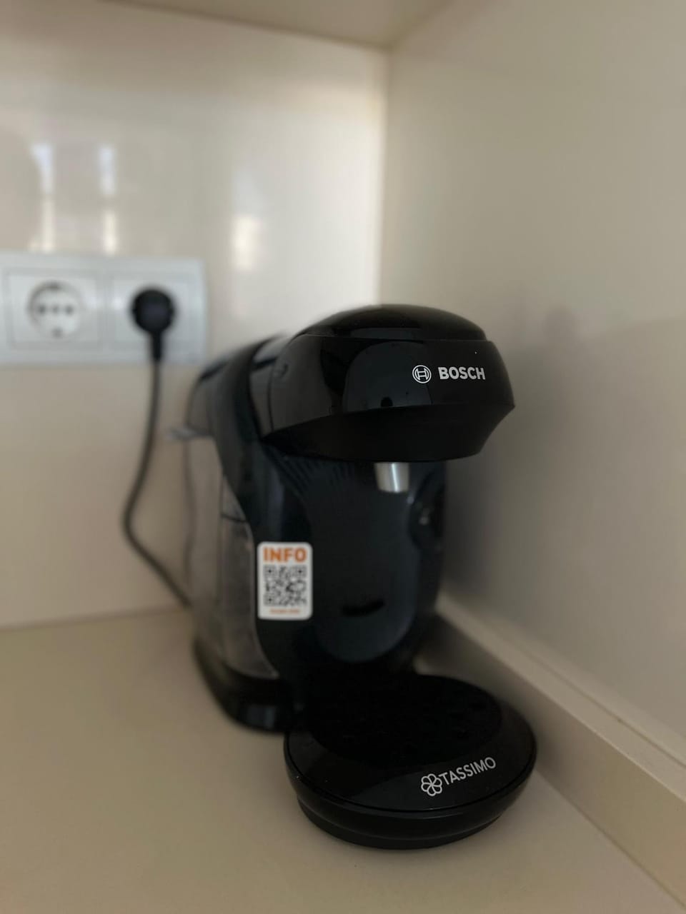 Coffee/tea facilities, Kitchen or kitchenette