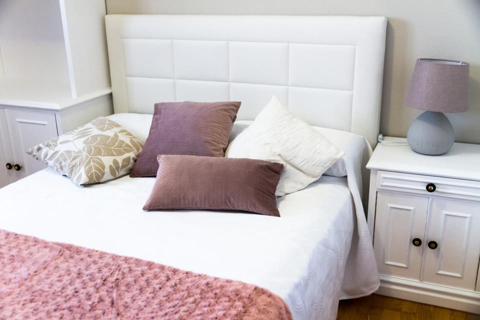 Bed, Photo of the whole room