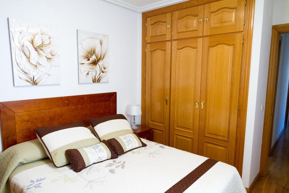 Bed, Photo of the whole room