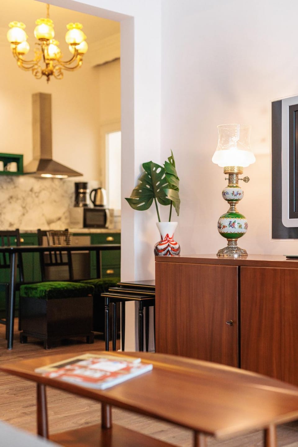 Kitchen or kitchenette, Living room, Seating area