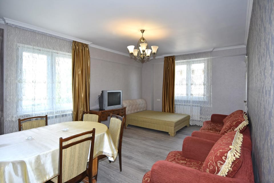 Уютная квартира около медицинского центра Астхик! Apartment in Yerevan
