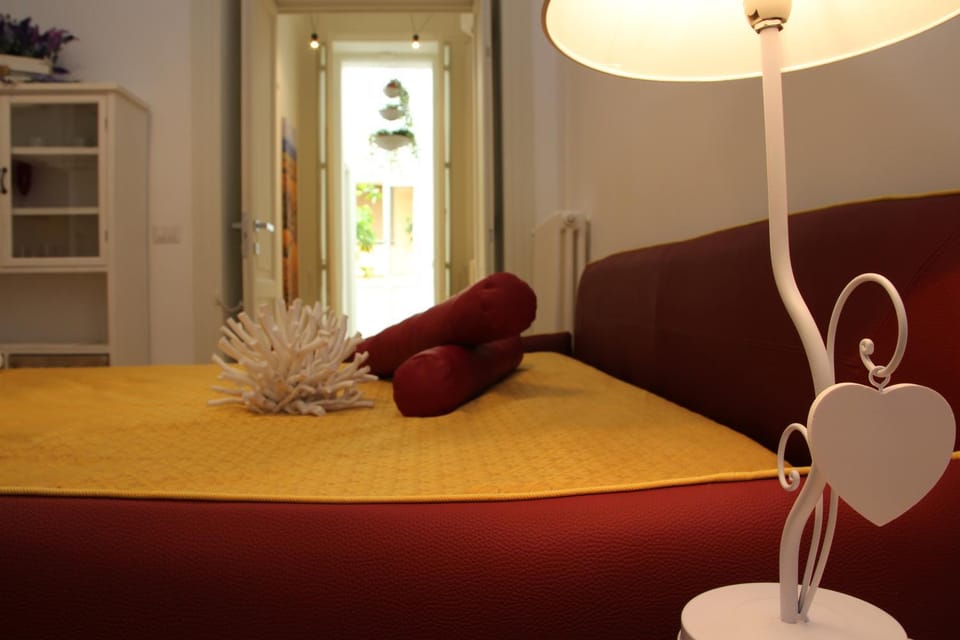 Bed, Living room