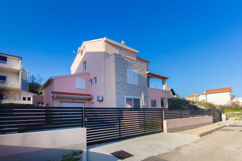 Apartments Labor Apartment in Šibenik