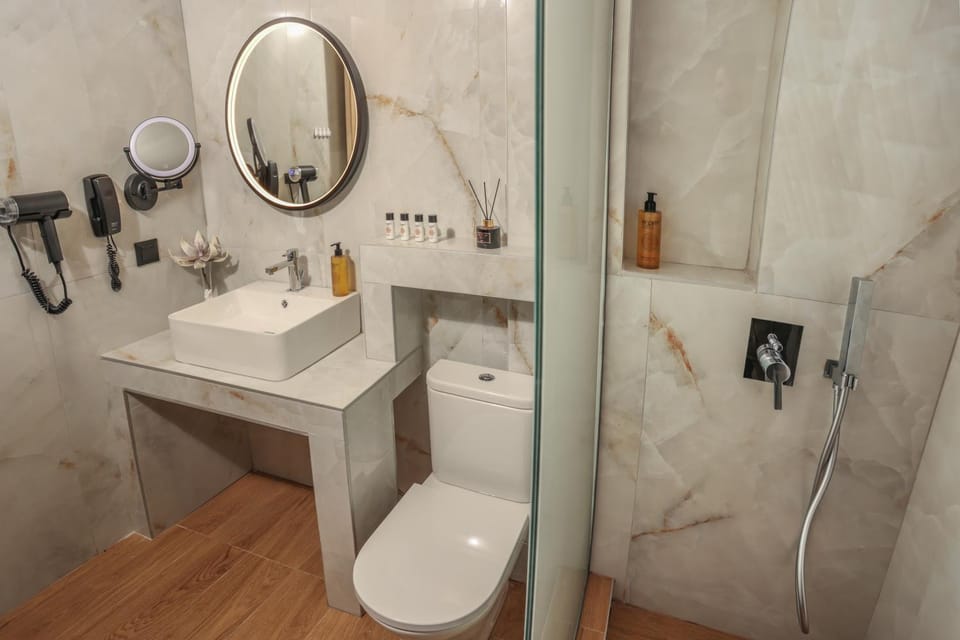 Shower, Toilet, Bathroom