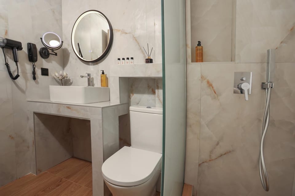 Shower, Toilet, Bathroom