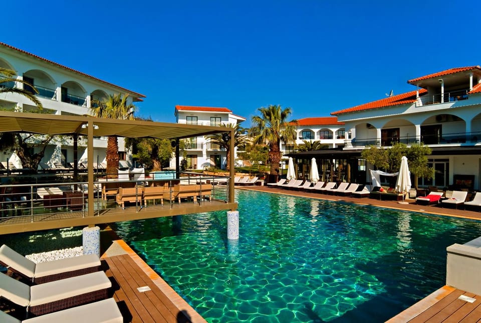 Balcony/Terrace, Swimming pool