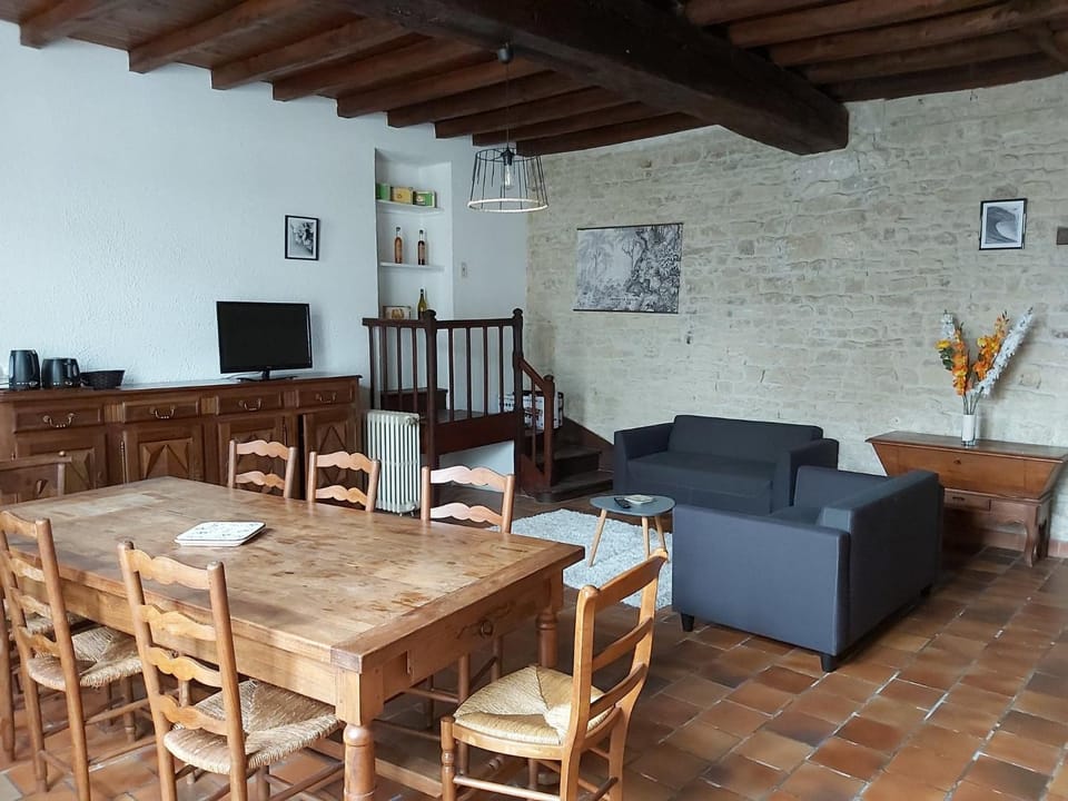 Living room, Dining area
