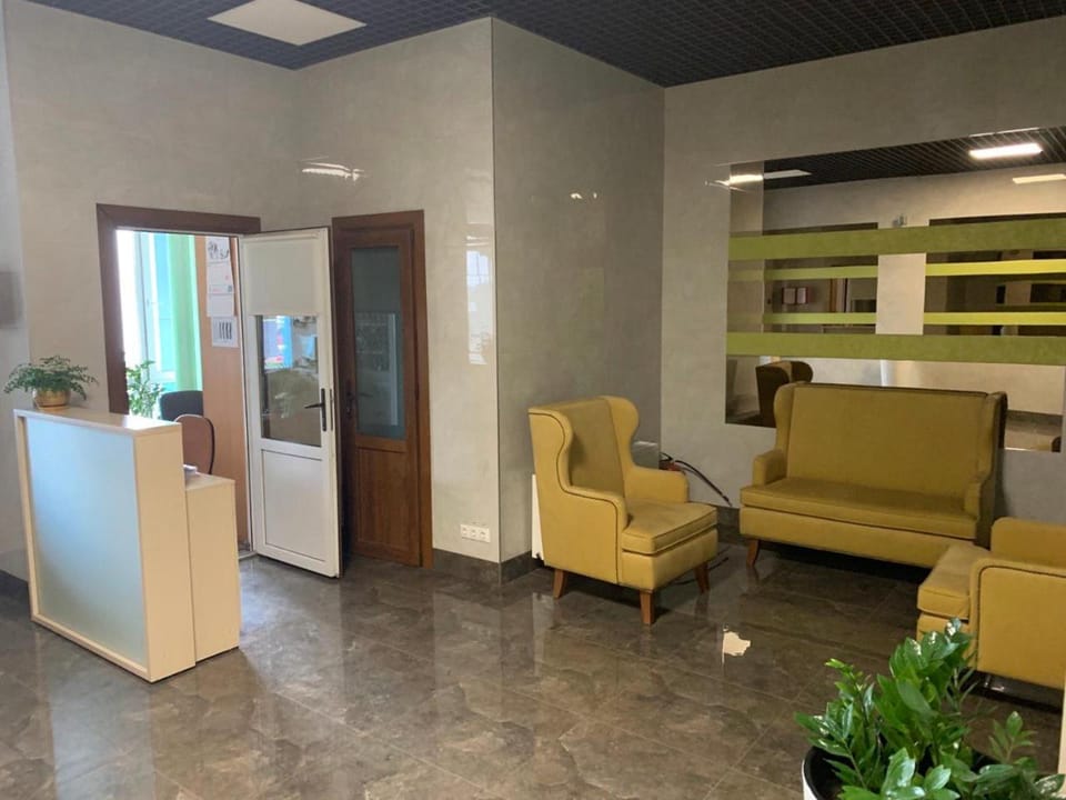 concierge, storage