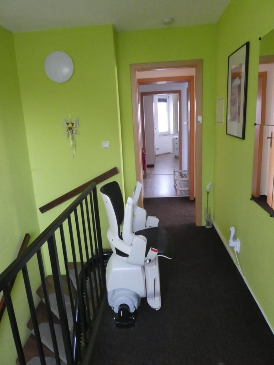Gäste-und Ferienwohnung Magdeburg Alt-Olvenstedt, zwei Schlafzimmer, Treppenlift, ruhige Lage, Nähe Klinikum und Abfahrten A 2 und A 14 Apartment in Magdeburg