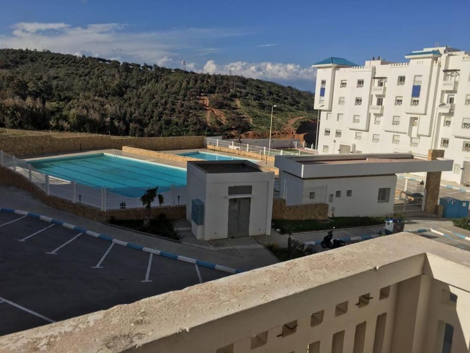 Mountain view, Pool view