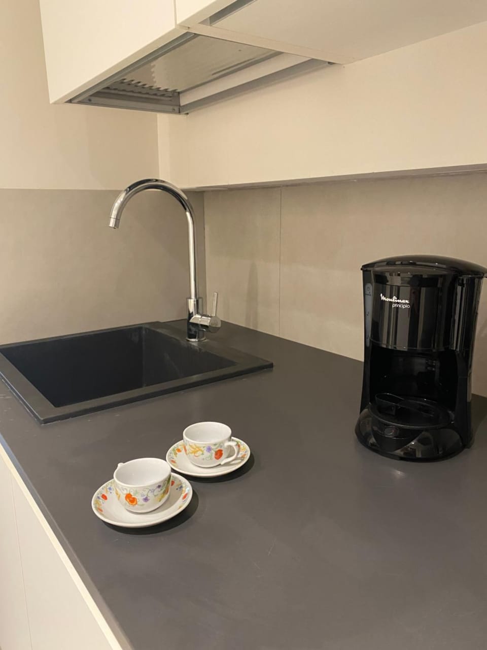 Coffee/tea facilities, Kitchen or kitchenette