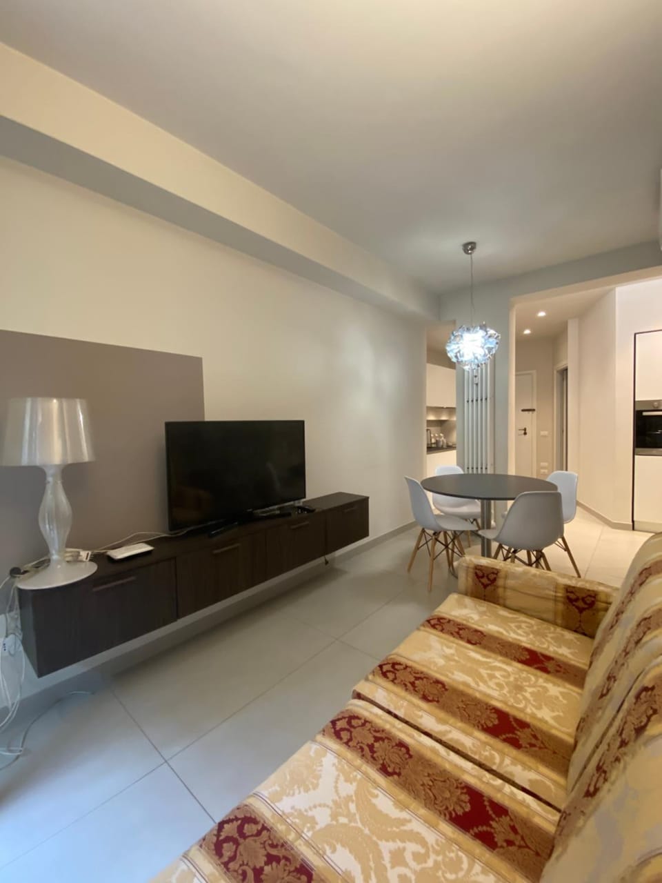 Communal lounge/ TV room, TV and multimedia, Living room, Seating area