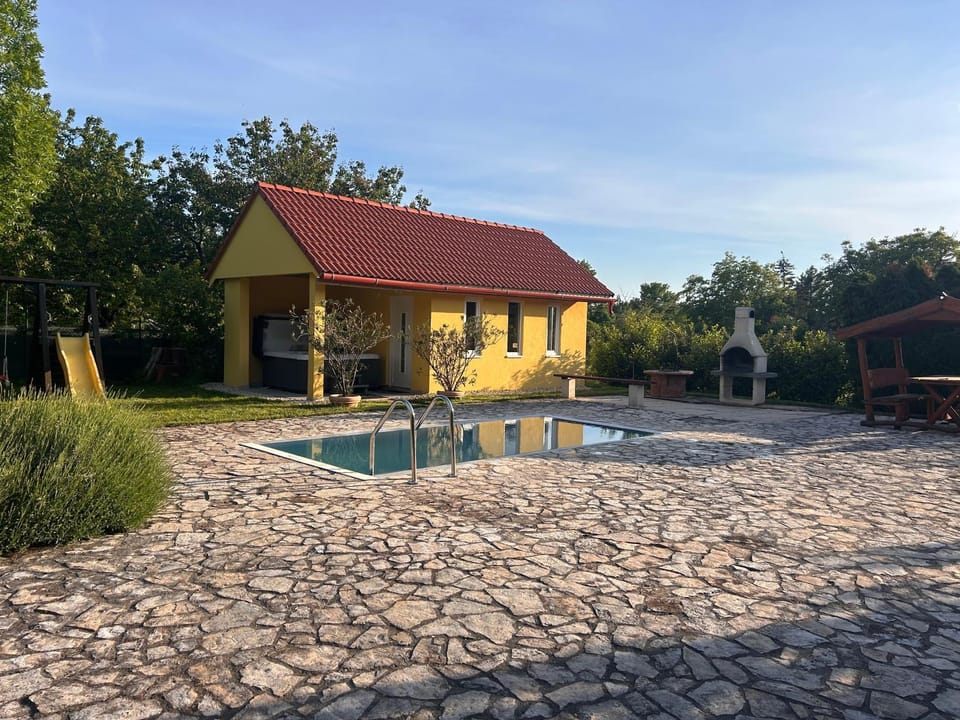 Abacus House House in Hungary