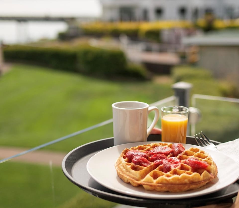 Continental breakfast, Continental breakfast