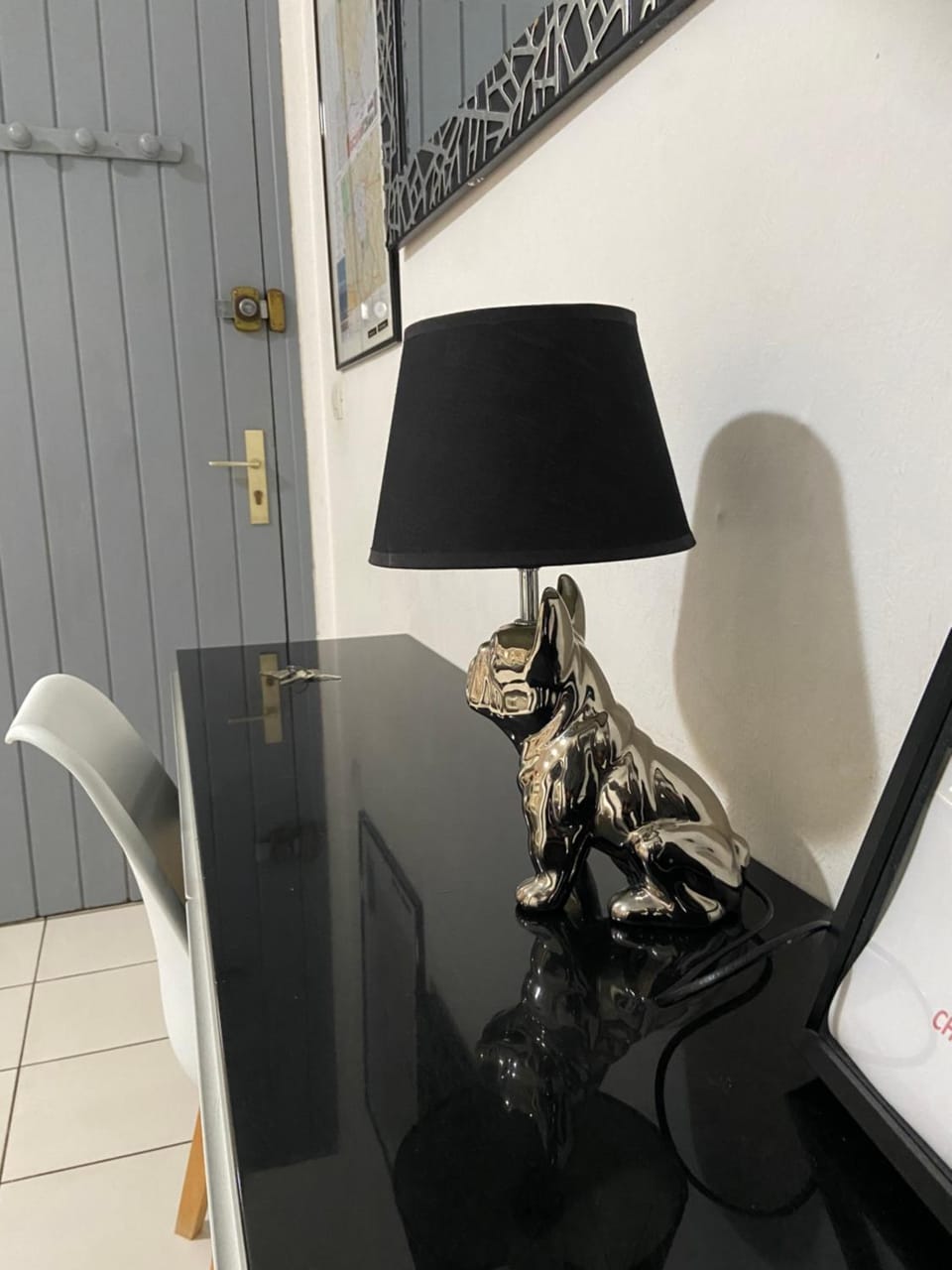 Studio Triangle Arêne Gare Maison Carrée Placette Apartment in Nimes